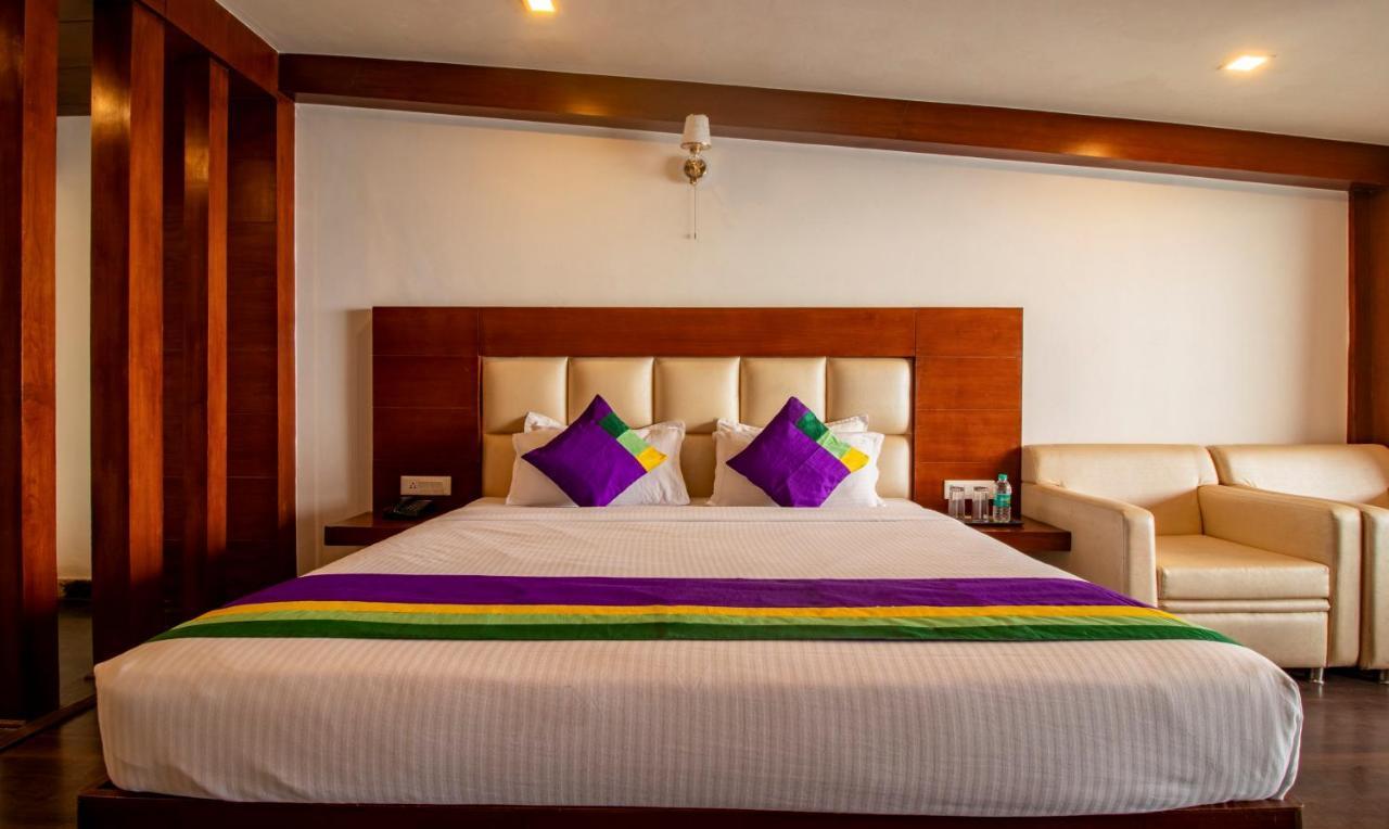 Treebo Premium Queen Of Hills Near Mall Road Mussoorie Buitenkant foto